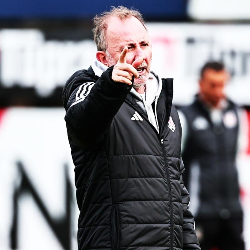 Sergen Yal��n ameliyat sonras� antrenmanda