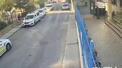 Polis karakoluna saldrda yeni gelime! 2'si yakaland biri aranyor