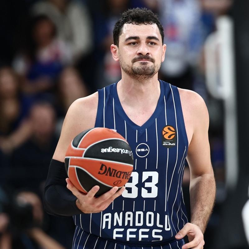 Anadolu Efes'ten aklama: 3 hafta yok!