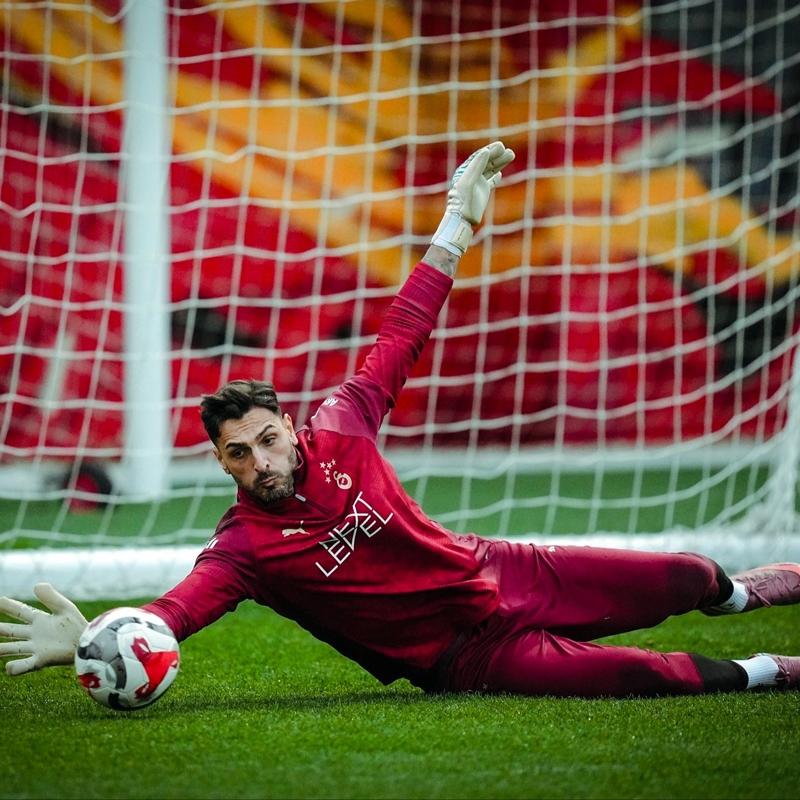 Galatasaray'da Gen�lerbirli�i �al��malar� s�r�yor