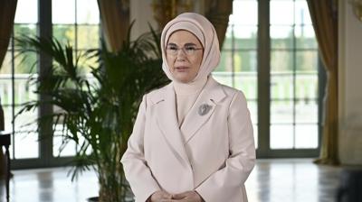 Emine Erdoğan: Bir kumaşın yüzeyine dokunduğunuzda büyük kültür haritasına da dokunursunuz