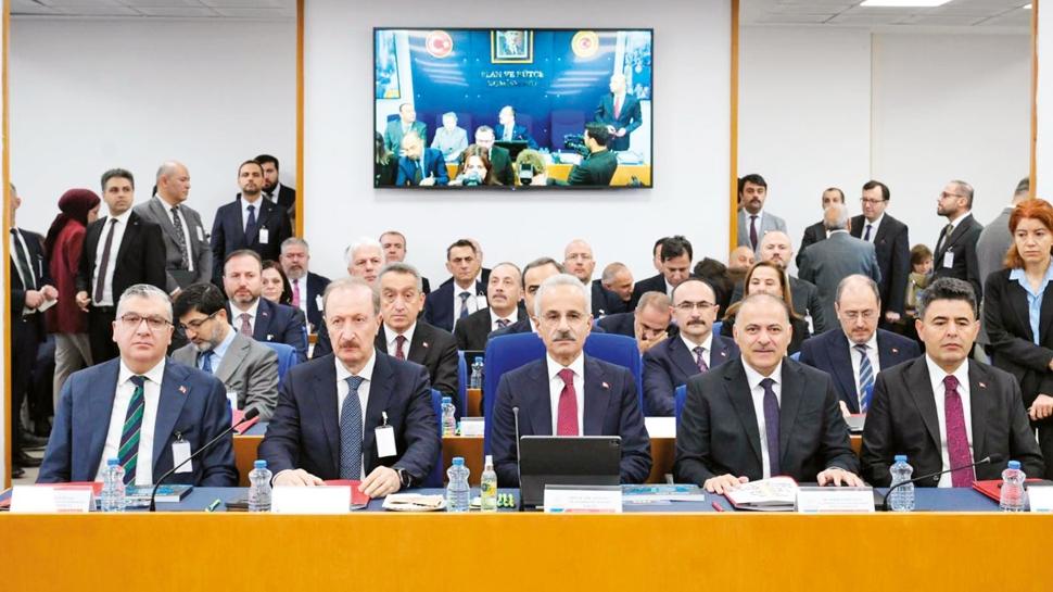 2 bin 3 antiyede 235 bin kiiye i