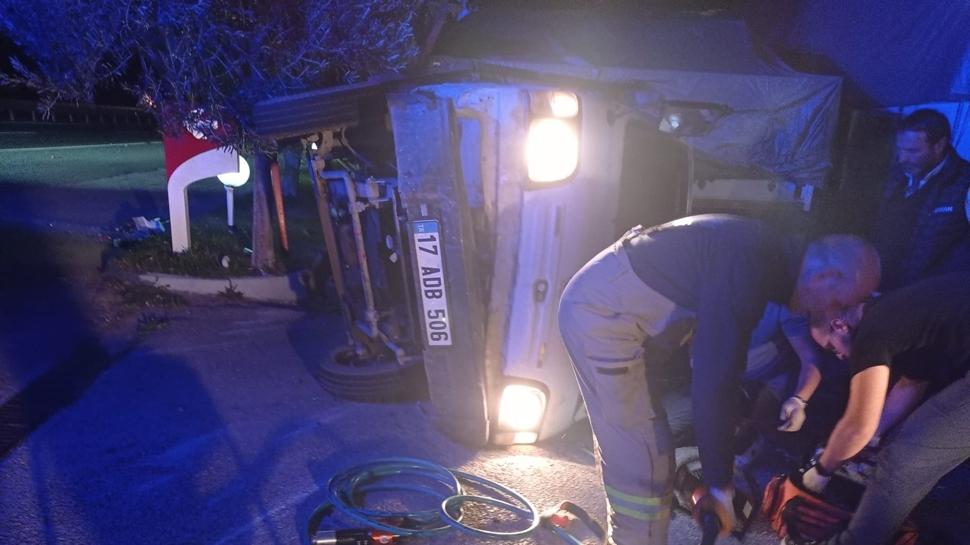 Balıkesir'de kamyon ile kamyonet çarpıştı: 1 can kaybı