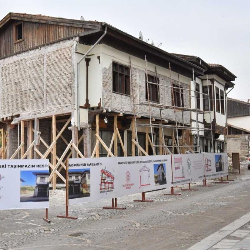 Depremden etkilenen tarihi konaklar kltr ve sanatn merkezi olacak