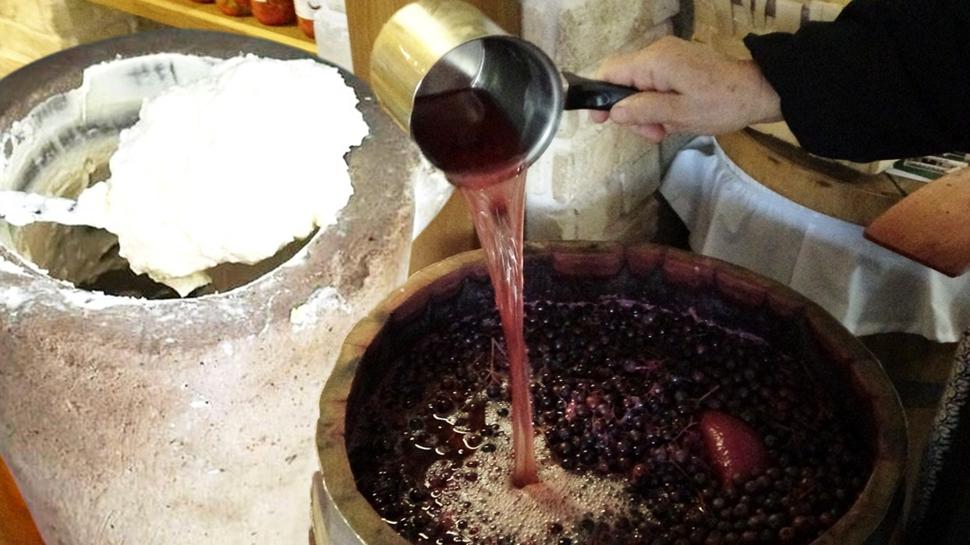 Mideyi yavaş yavaş zehirliyor: Etkisi saatlerce sürüyor! Sirkeyle birlikte sakın tüketmeyin