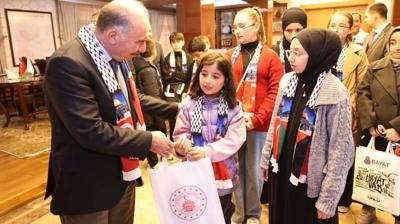 Çorumlu minik kalplerden Gazze'ye yürek ısıtan mesaj: Biz kardeşiz