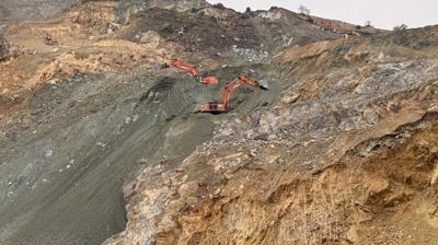 Heyelanlı bölgede kaymalar sürüyor! Maden göçüğünde aramalar 3'üncü gününde
