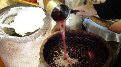 Mideyi yavaş yavaş zehirliyor: Etkisi saatlerce sürüyor! Sirkeyle birlikte sakın tüketmeyin