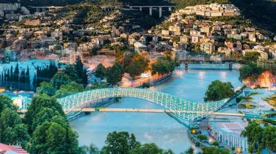 Vize derdine son! Bavulunu al yola ��k: Vizesiz k�� tatili i�in gezi rotalar�