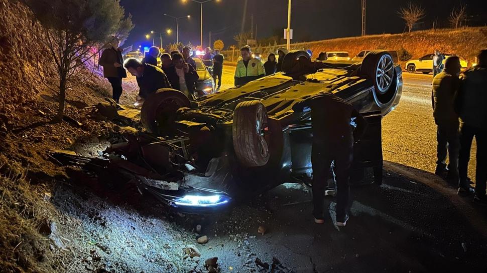 Adıyaman'da iki otomobil çarpıştı: 2 yaralı