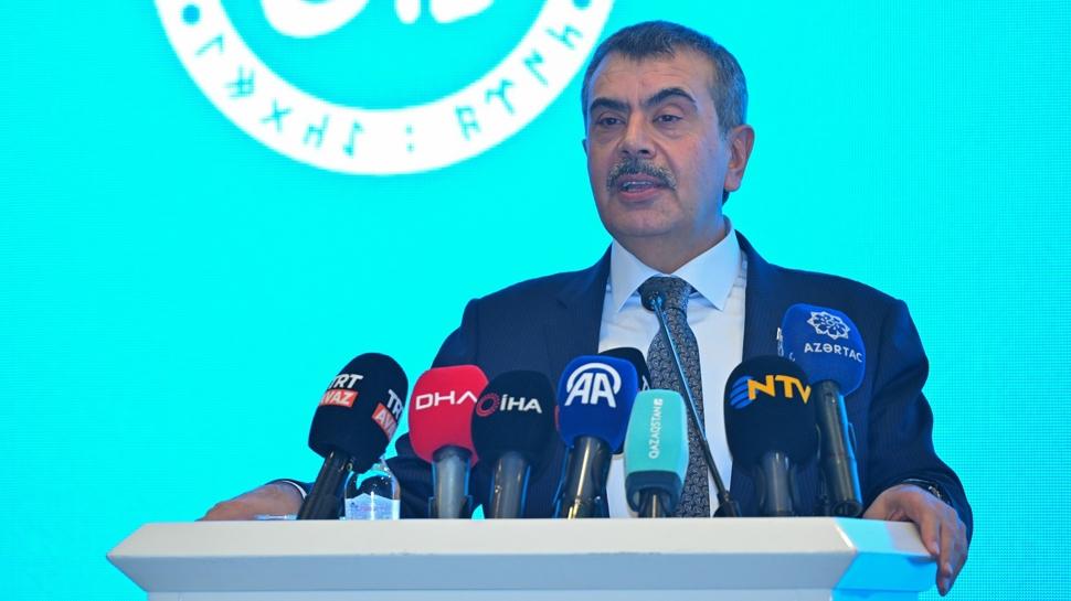 Bakan Tekin: Gençlerimiz ve çocuklarımız hem okuyacak hem de kendilerini geliştirecekler