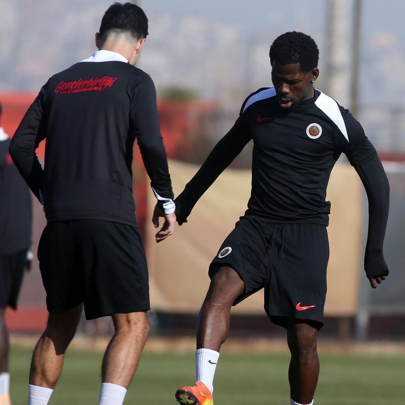 Gen�lerbirli�i'nde Galatasaray ma�� haz�rl�klar� tamamland�