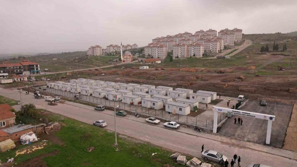 Sındırgı'da yaralar sarılıyor! Devlet deprem sonrası yalnız bırakmadı