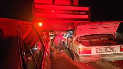 orum'da iki otomobil vince arkadan arpt: 1 l, 1 yaral