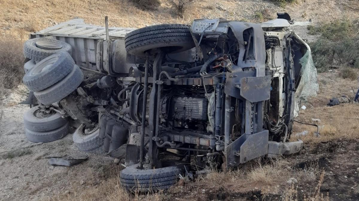 konya kadnhan tepeky kamyon hafriyat devrilme fotoraflar resimleri