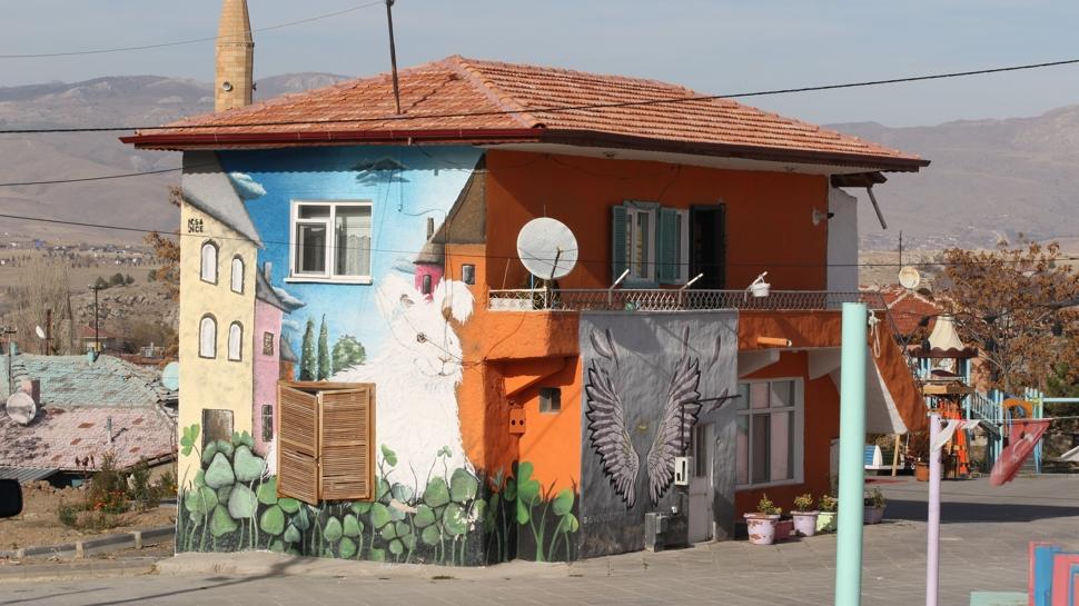 Başkentte fotoğraf cenneti... Rengarenk evleriyle Renkli Köy, ziyaretçilerini bekliyor