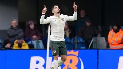 Chelsea deplasmanda 2 golle kazand