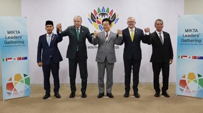 G20'de diplomasi trafii... Bakan Erdoan MIKTA Liderler Bulumas'na katld