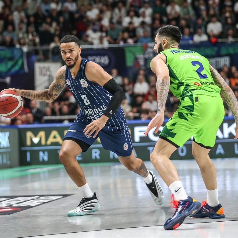 Anadolu Efes, TOFA deplasmannda malup