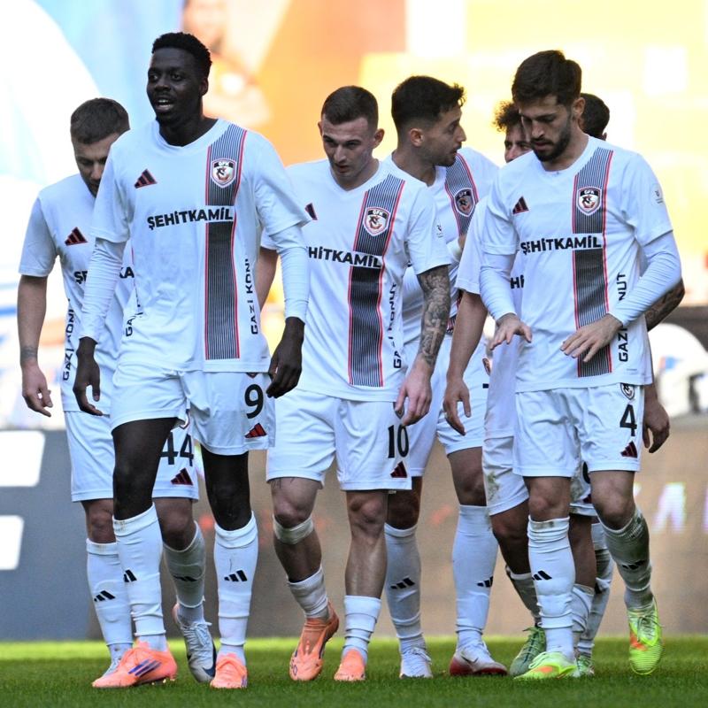 Gaziantep FK, S�per Lig'de 3 ma� sonra kazand�