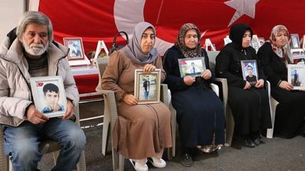 CHP'nin mral kararna Diyarbakr annelerinden tepki: Biraz da bizi dnn