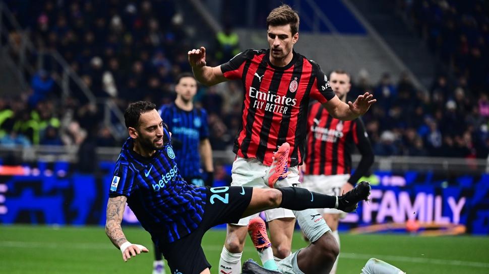 Hakan Çalhanoğlu penaltı kaçırdı! Derbiyi Milan kazandı