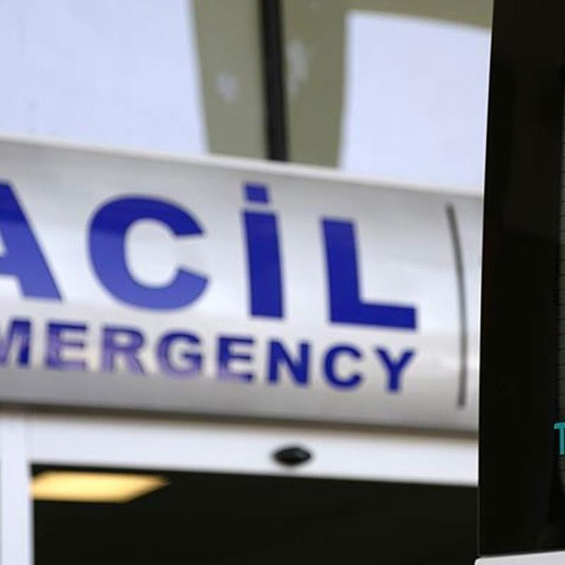 zmir'de iki otomobilin arpt kazada 5 kii yaraland