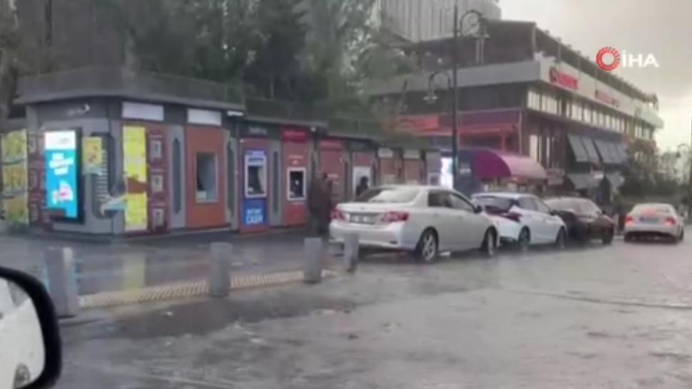 Mega kentte sağanak başladı