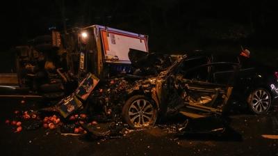 TEM Otoyolu'nda otomobil ile kamyonet arpt