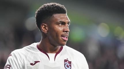 Felipe Augusto: Soyunma odasnda lgn bir kutlama vard