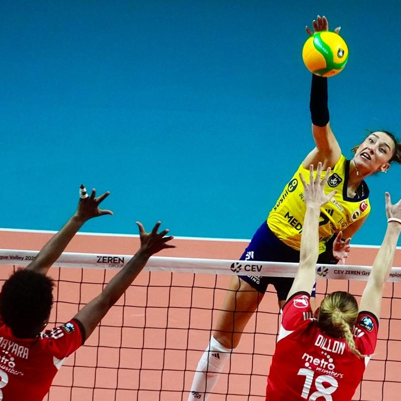 Fenerbahe Medicana, Benfica'ya set vermedi