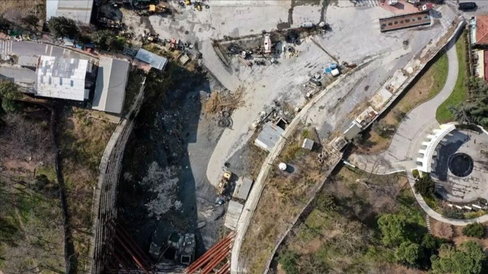 İBB, trafiği rahatlatacak kilit projeyi yarım bıraktı: Vatandaş çileden çıktı