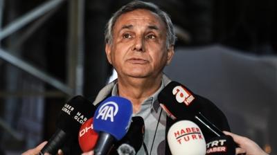 Ayasofya Bilim Kurulu yesi Prof. Dr. Ahmet Gle'ten aklama: Ayasofya'nn zemini korunarak i makinalar ieri alnd