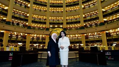 Emine Erdoan, Gney Kore Devlet Bakan'nn ei Kim ile Millet Ktphanesi'ni ziyaret etti