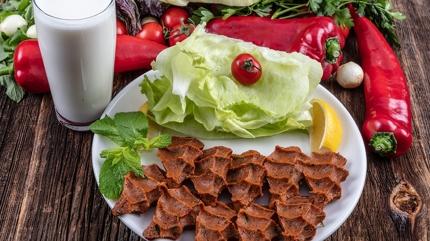 ikftenin yannda neden ayran iilir? Meer sebebi