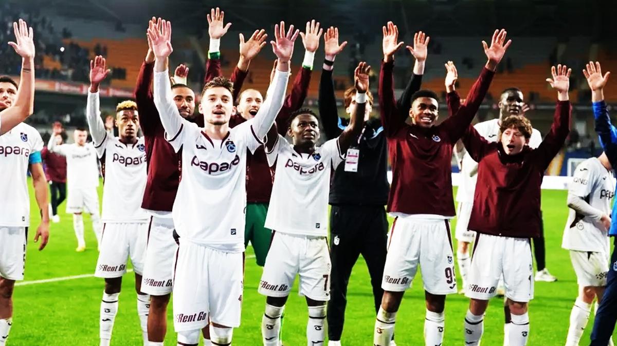 trabzonspor ba�ak�ehir s�per lig foto�raflar� resimleri