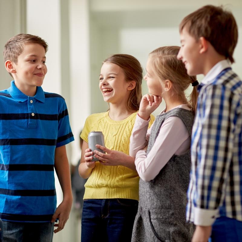 ok konuan ocuklar okulda baarl olur mu?