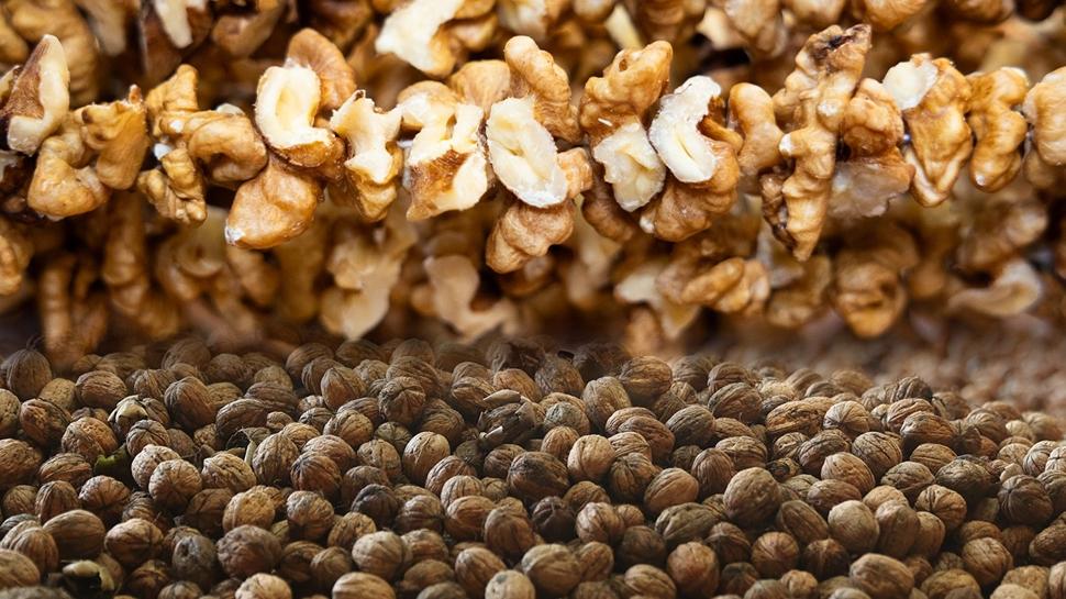 Kalbe faydalı diye herkes avuç avuç yiyor! Meğer akciğerleri çürütüyormuş