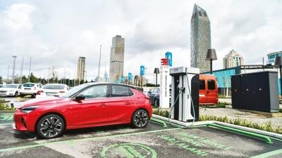 Ara sahipleri dikkat: arj istasyonlarnda 'kademeli' dnem