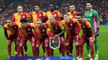 Galatasaray'da bir sakatlk daha! Stattan ayak bileinde sargyla ayrld