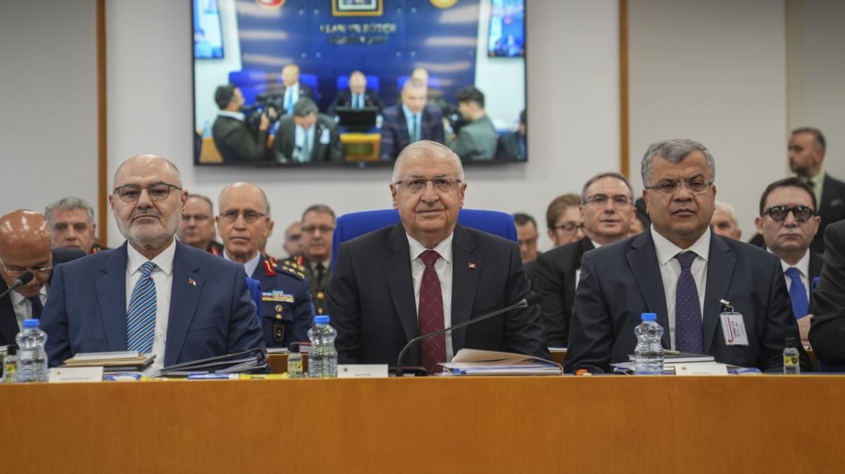 Milli Savunma Bakan Yaar Gler Bakan Gler TBMM Plan ve Bte Komisyonu fotoraflar resimleri