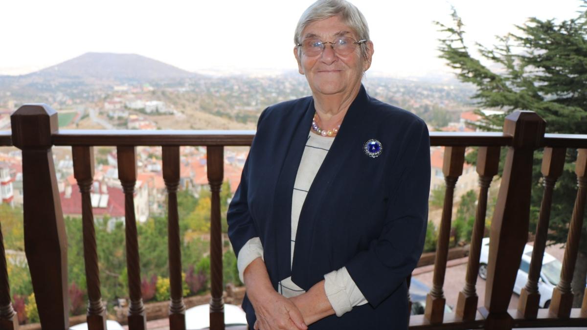 Canan Karatay ka yanda canan karatay karatay ka yanda fotoraflar resimleri