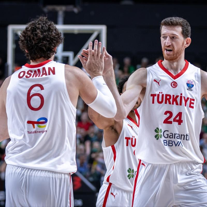 12 Dev Adam'n Bosna Hersek ma kadrosu akland