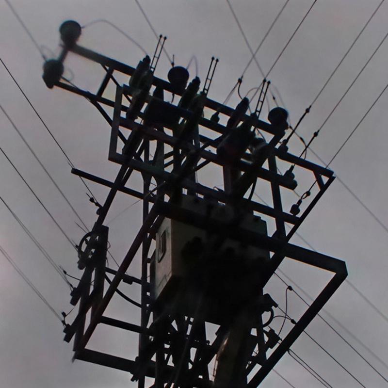 Bykekmece'de ksa sreli panik... Patlama sonras elektrik kesintisi yaand