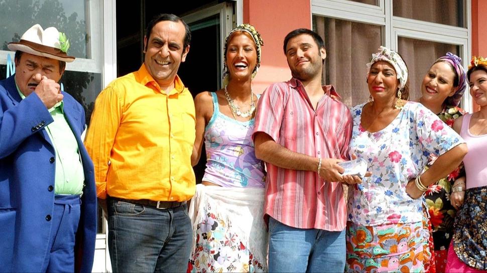 Önce eşini kaybetti sonra evi yıkıldı... Zihni Göktay huzurevine yerleşti!