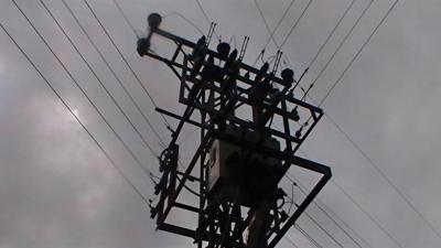 Bykekmece'de ksa sreli panik... Patlama sonras elektrik kesintisi yaand