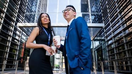 Dnmeden konuan 2 bur: Aslan ve kizler! Dillerinde filtre yok