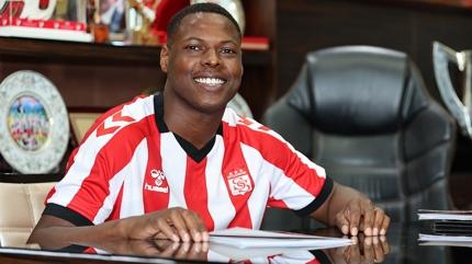 Sivasspor'dan yeni aklama! Campos'u yalanlad