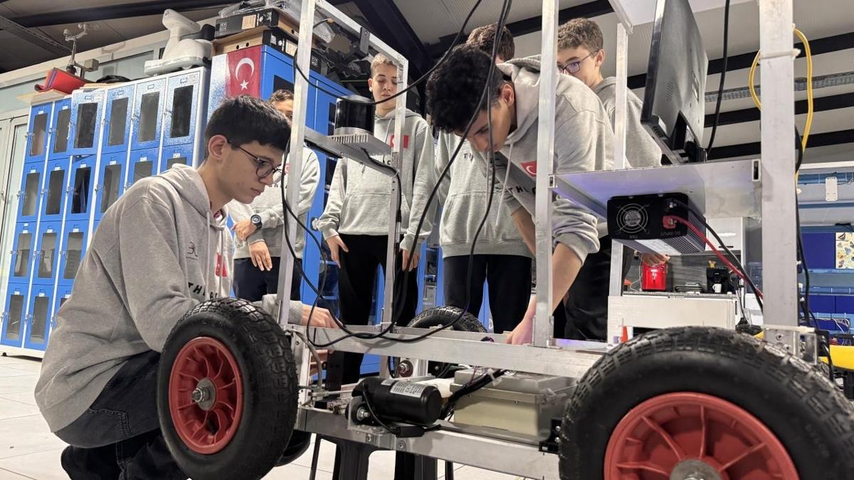 lise rencileri otonom aralar donanm hatalar fotoraflar resimleri