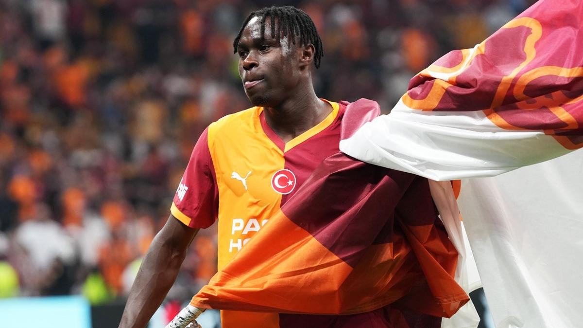 wilfried singo galatasaray transfer fotoraflar resimleri
